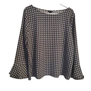 ANN TAYLOR Woman's top Black White print Bell Sleeves sz.L